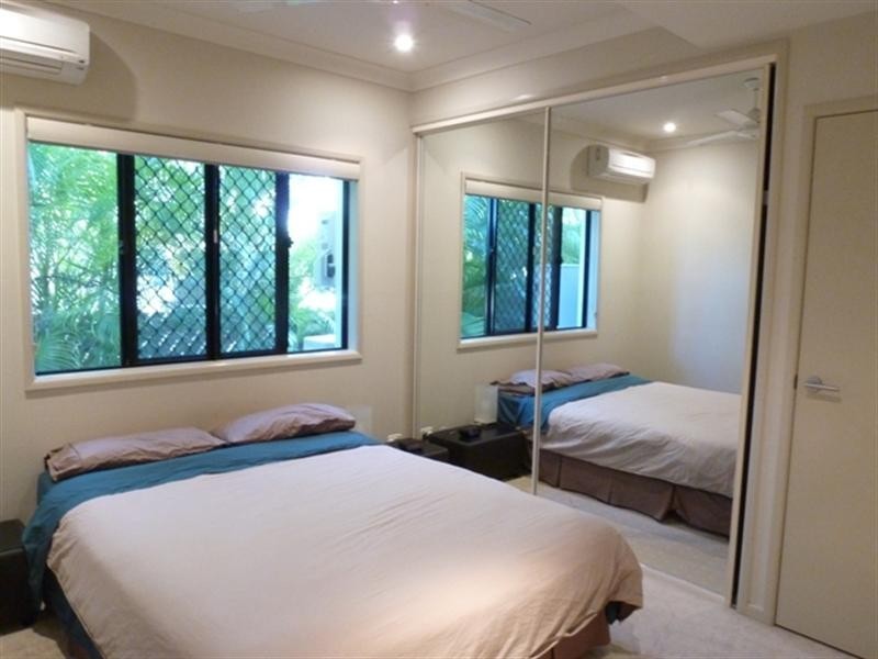 2/104 Binnington Esplanade, East Mackay QLD 4740