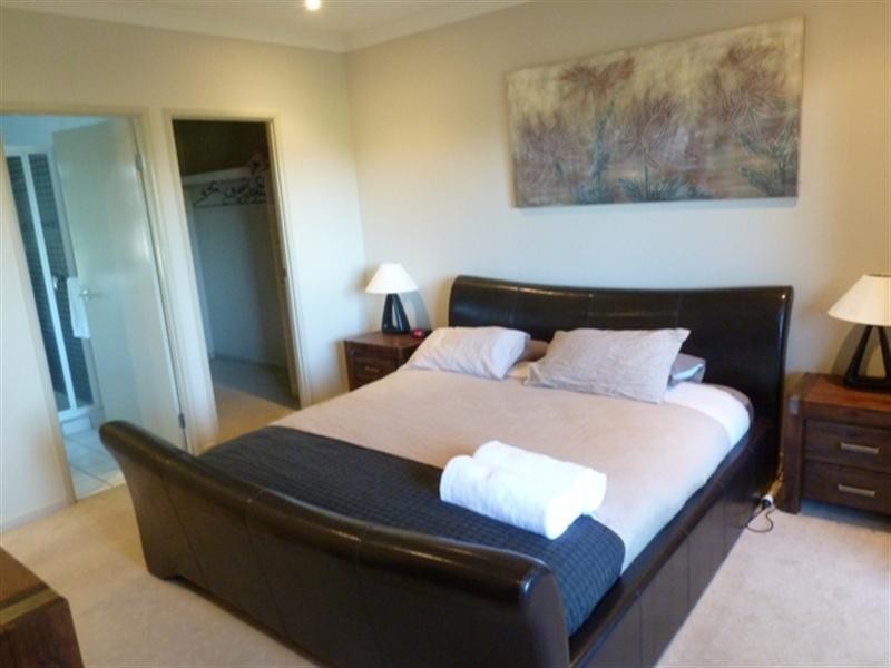 2/104 Binnington Esplanade, East Mackay QLD 4740