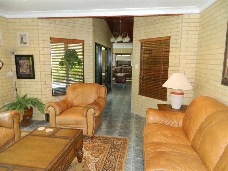 4936 BRUCE Highway, Mount Pelion QLD 4741