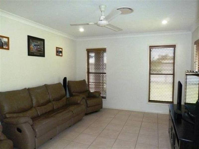 32 Monash Way, Ooralea QLD 4740