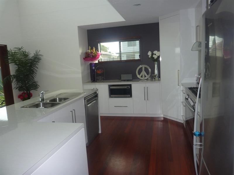 27 Madison Avenue, Glenella QLD 4740