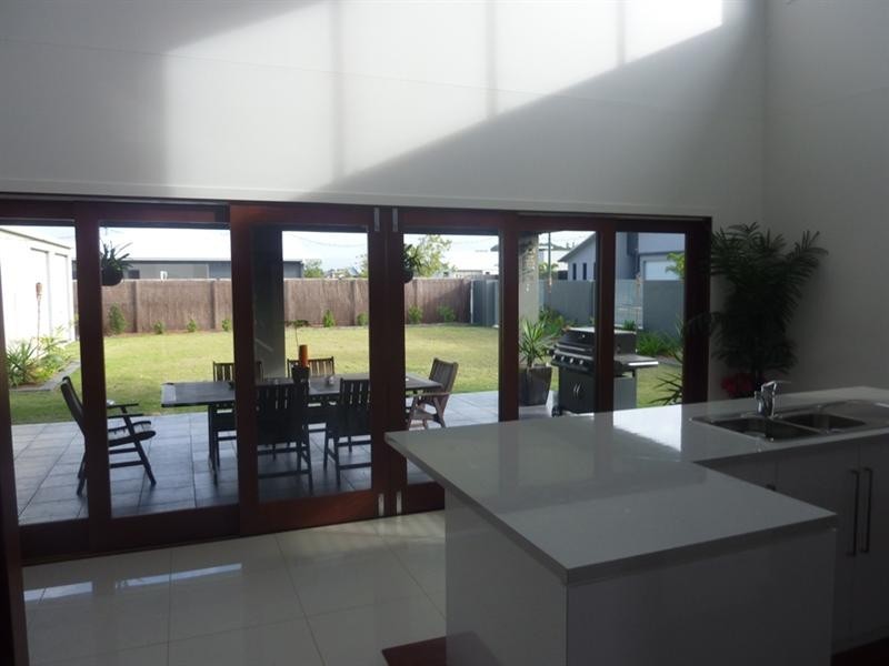 27 Madison Avenue, Glenella QLD 4740