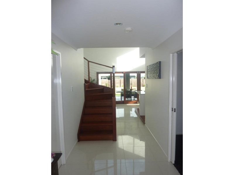 27 Madison Avenue, Glenella QLD 4740