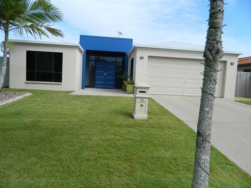 5 Kensington Court, Glenella QLD 4740