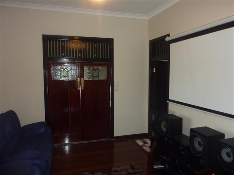 11 Harbour Road, North Mackay QLD 4740