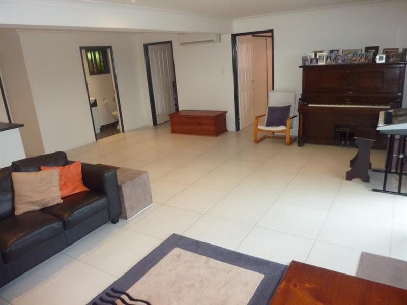 16 Whitten Court, Mount Pleasant QLD 4740