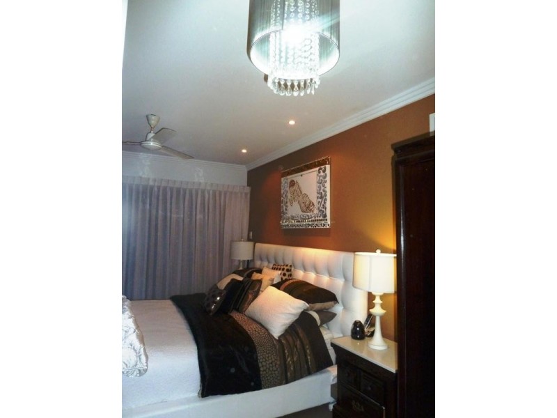 11 Urarii Crescent, Shoal Point QLD 4750