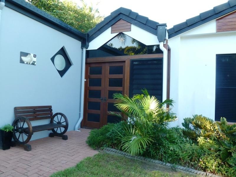 11 Urarii Crescent, Shoal Point QLD 4750