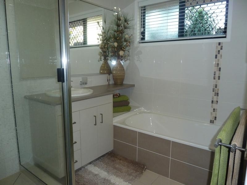 17 Keswick Avenue, Slade Point QLD 4740