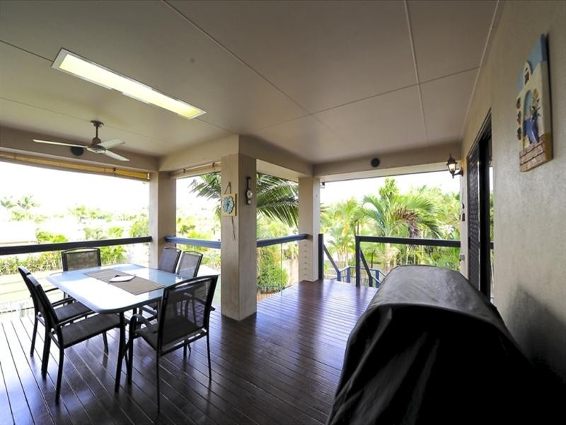 71 Slater Avenue, Blacks Beach QLD 4740