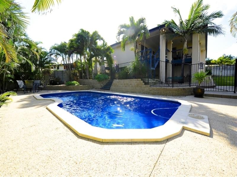 71 Slater Avenue, Blacks Beach QLD 4740