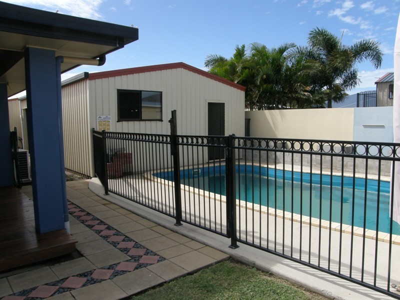 4 Cumming Court, Glenella QLD 4740