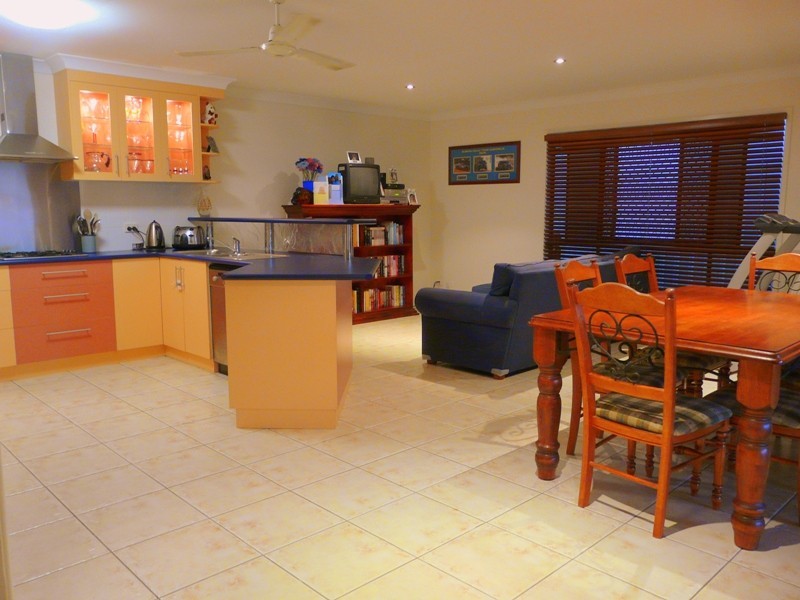 4 Cumming Court, Glenella QLD 4740