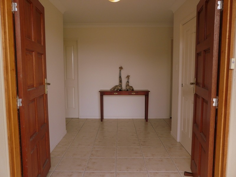 4 Cumming Court, Glenella QLD 4740