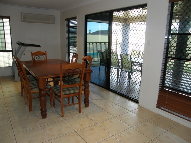 4 Cumming Court, Glenella QLD 4740