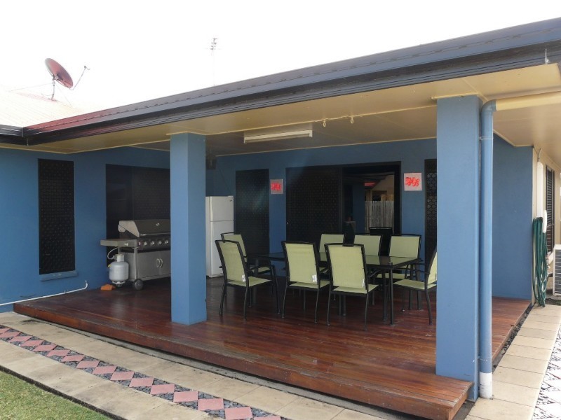 4 Cumming Court, Glenella QLD 4740