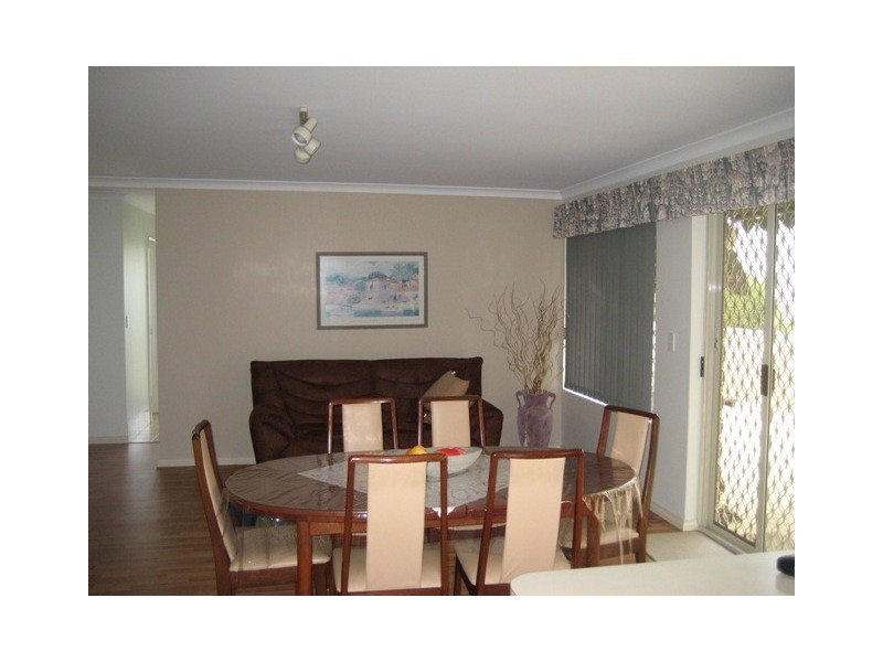 17A Honeysuckle Ramble, Halls Head WA 6210