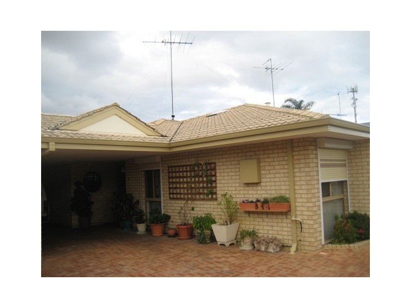 33 Tuckey Street, Mandurah WA 6210