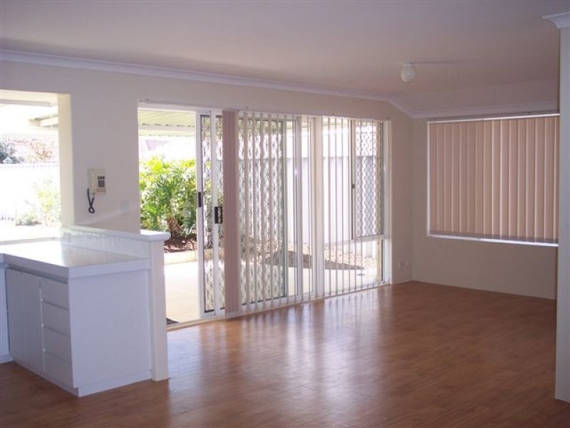 22 Canterbury Terrace, Meadow Springs WA 6210