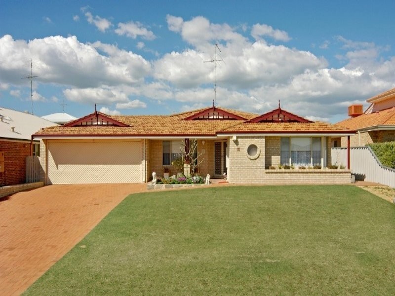 7 Cuvier Place, San Remo WA 6210