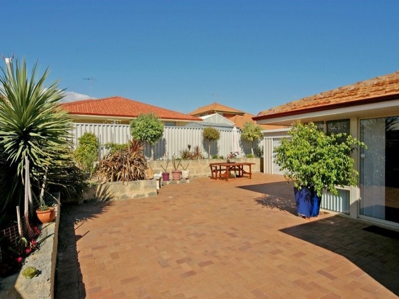7 Cuvier Place, San Remo WA 6210