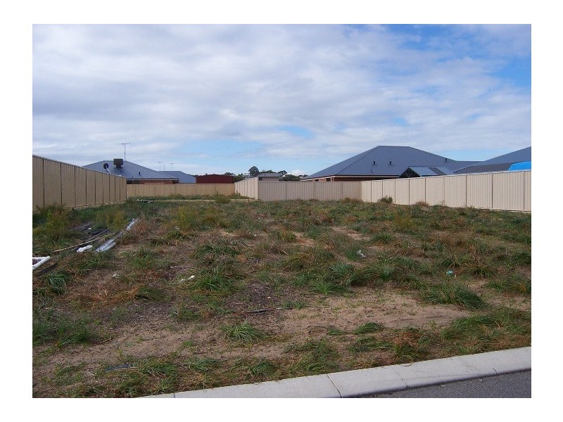 15 Carnaby Drive, Dawesville WA 6211