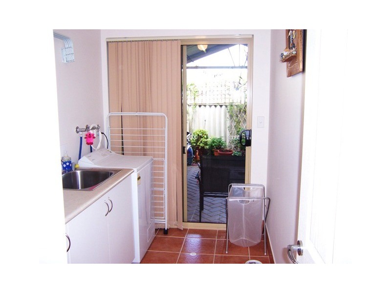 UNIT 3/3 FIRST Avenue, Mandurah WA 6210