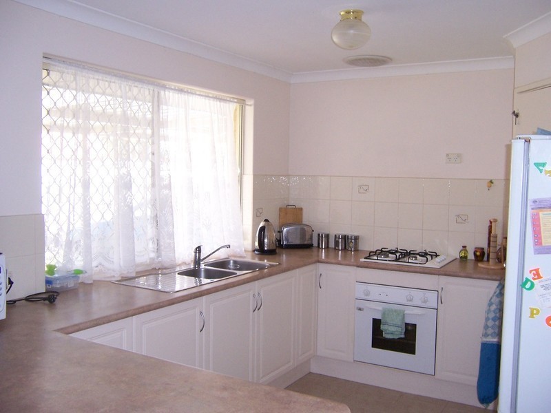 12 Rathmines Place, Coodanup WA 6210