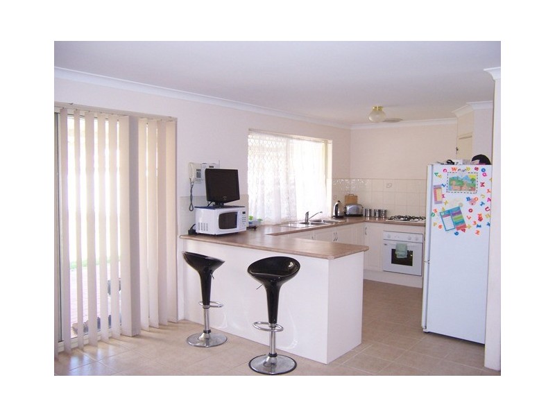 12 Rathmines Place, Coodanup WA 6210