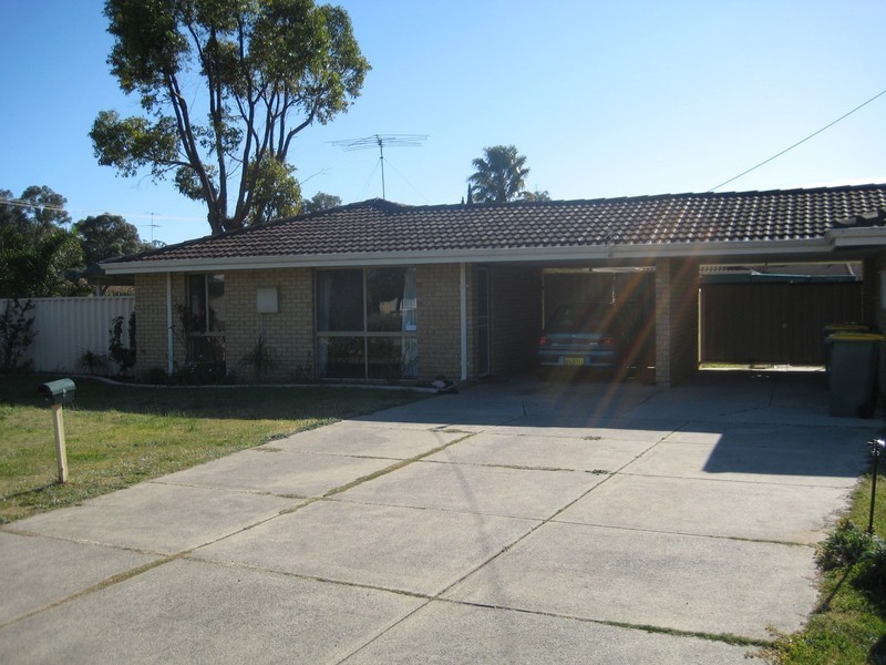 1/2 Saskatchewan Way, Greenfields WA 6210