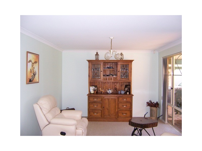 23 Summerhill Drive, Stake Hill WA 6181