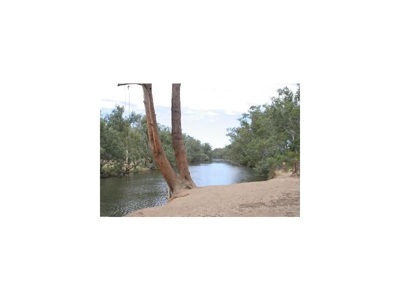 81 Eaglehawk Drive, Ravenswood WA 6208