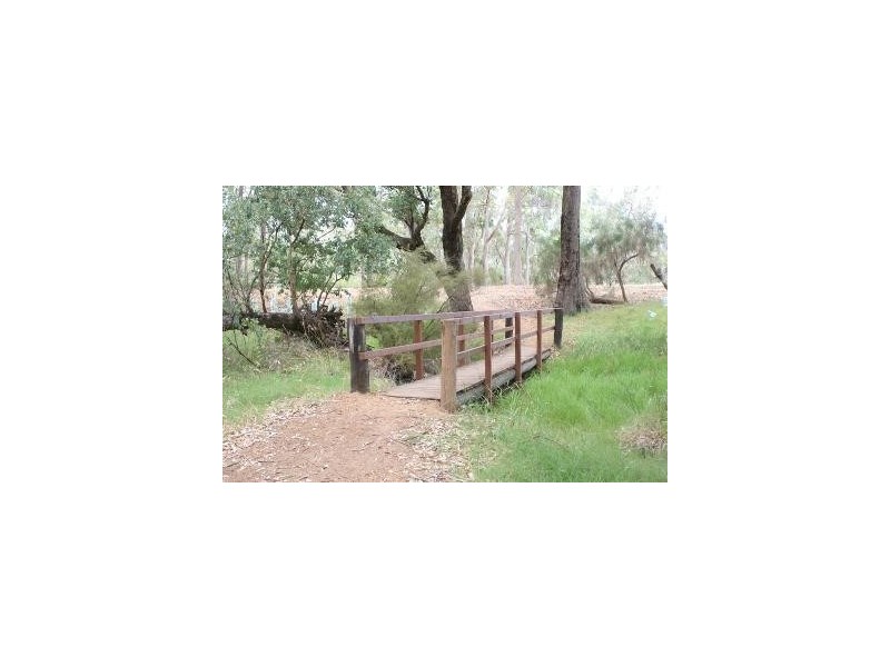 81 Eaglehawk Drive, Ravenswood WA 6208