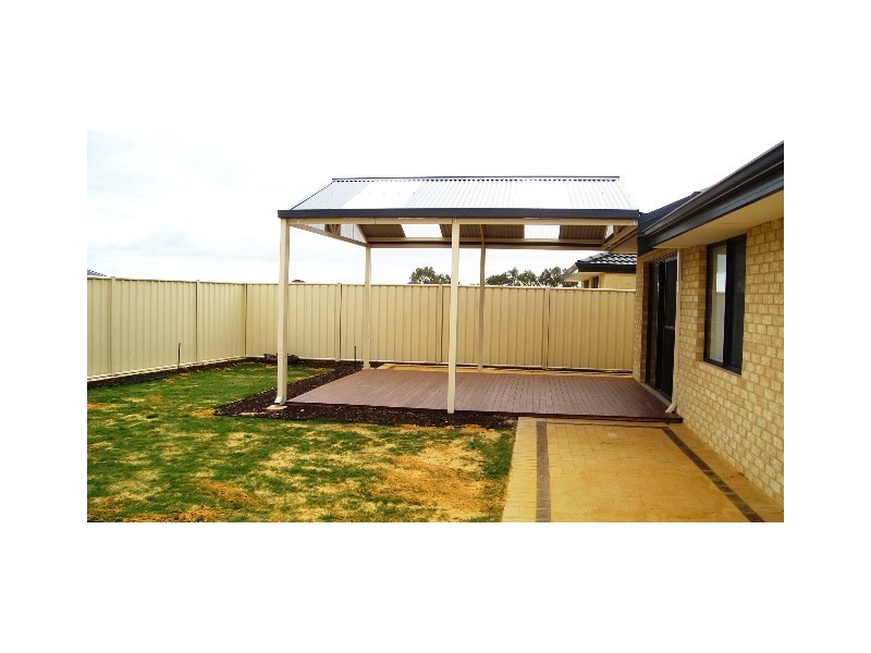 16 Yindana Boulevard, Lakelands WA 6180