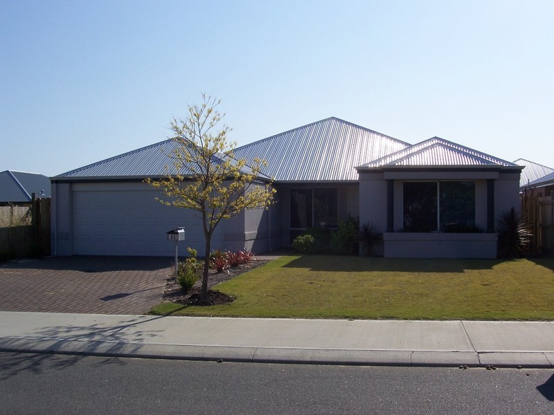 85 Hudson Drive, Dudley Park WA 6210