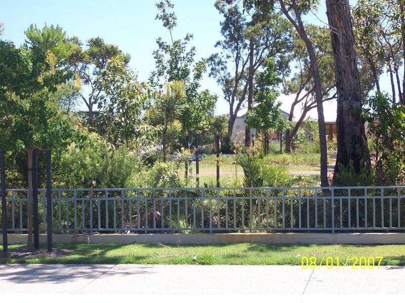 85 Hudson Drive, Dudley Park WA 6210