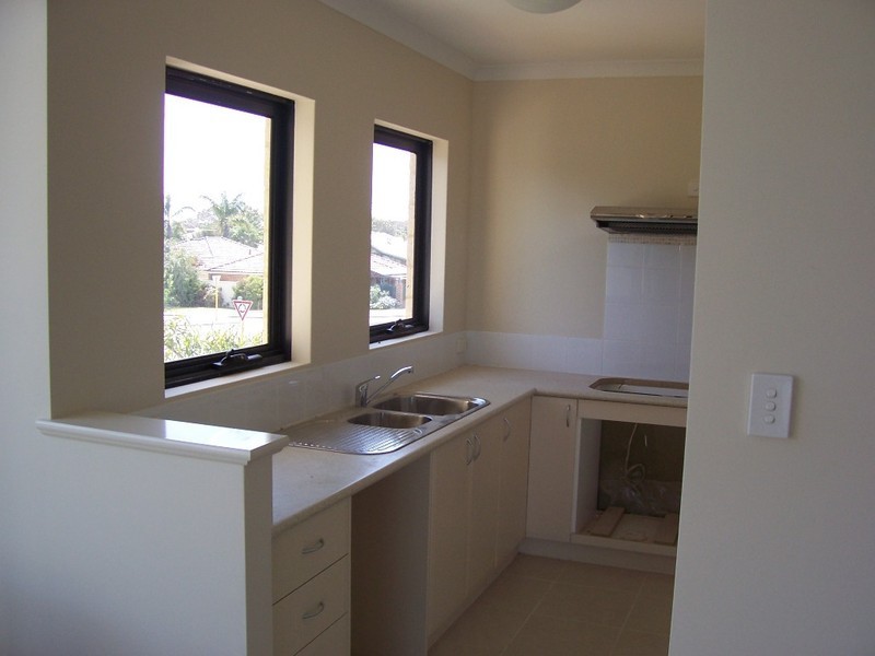 Unit 2, 27 Cooper Street, Mandurah WA 6210