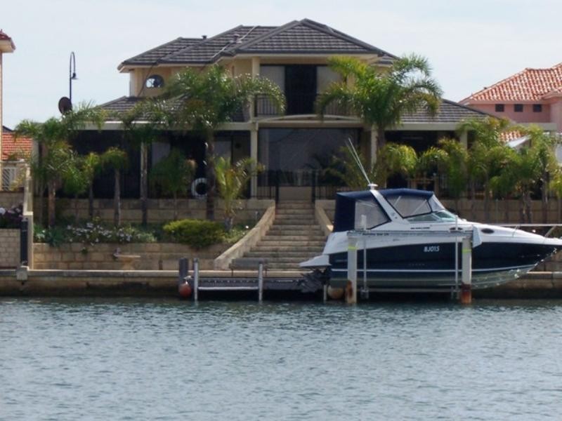 Halls Head WA 6210