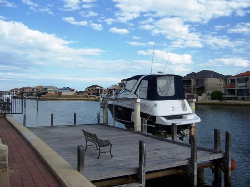 Halls Head WA 6210