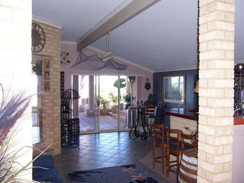 31 Caravel Way, Halls Head WA 6210