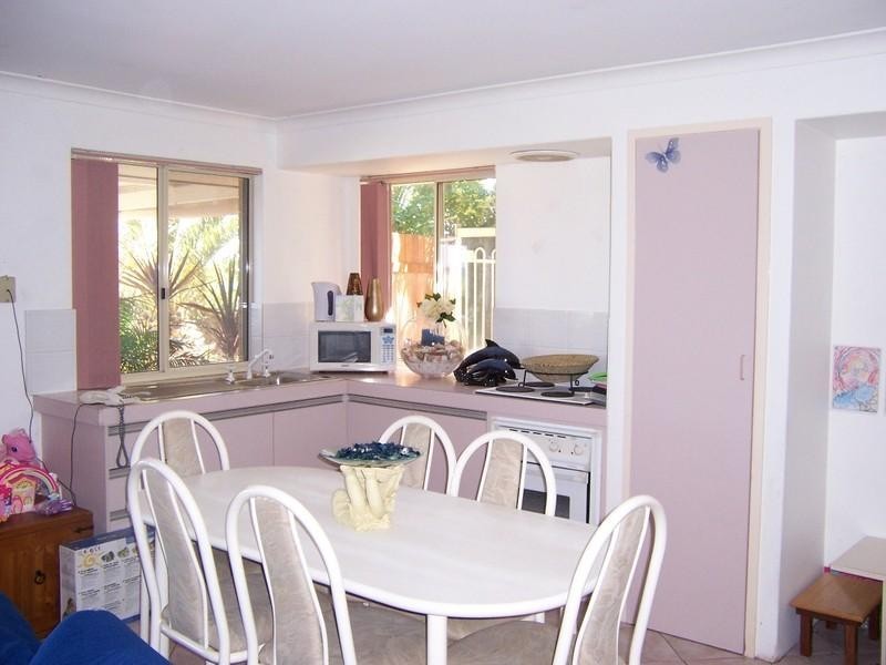 31 Caravel Way, Halls Head WA 6210