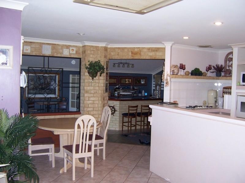 31 Caravel Way, Halls Head WA 6210