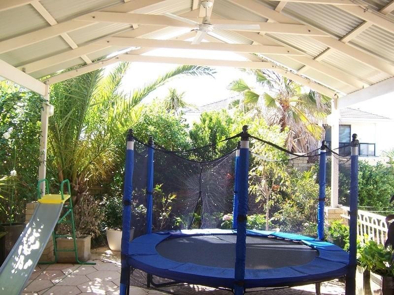 31 Caravel Way, Halls Head WA 6210