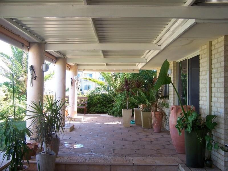 31 Caravel Way, Halls Head WA 6210