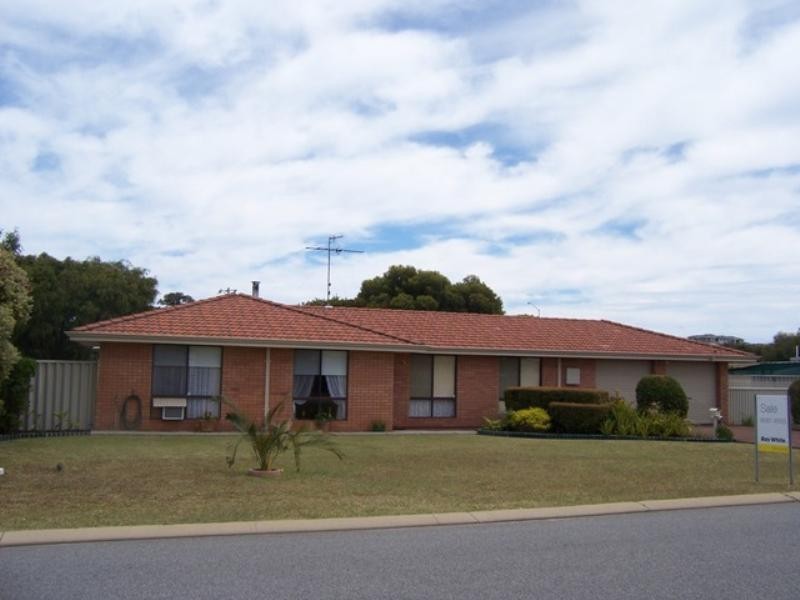 4 Linley Road, Wannanup WA 6210