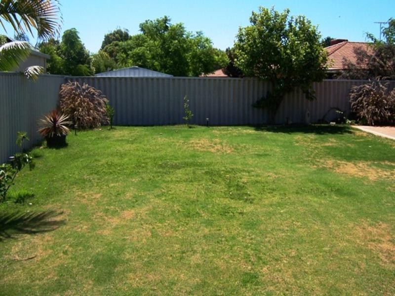 44 Fairway Crescent, Meadow Springs WA 6210