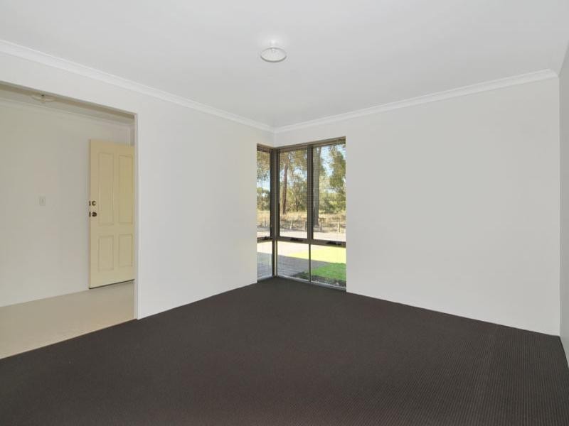 53 Len Howard, Erskine WA 6210