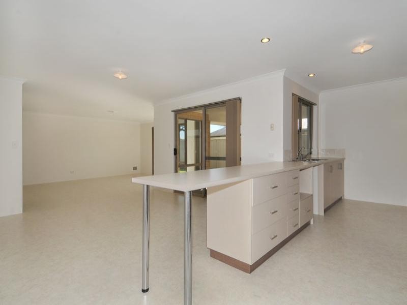 53 Len Howard, Erskine WA 6210