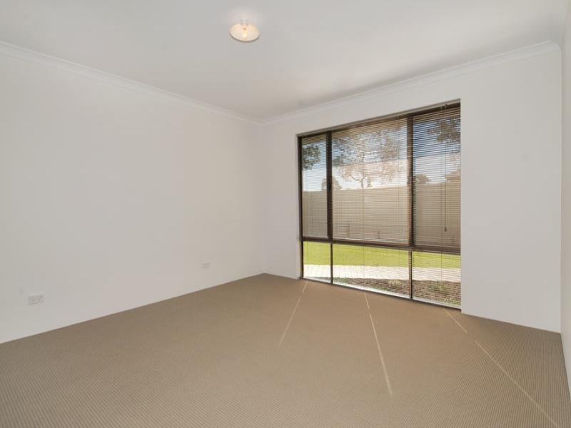 53 Len Howard, Erskine WA 6210