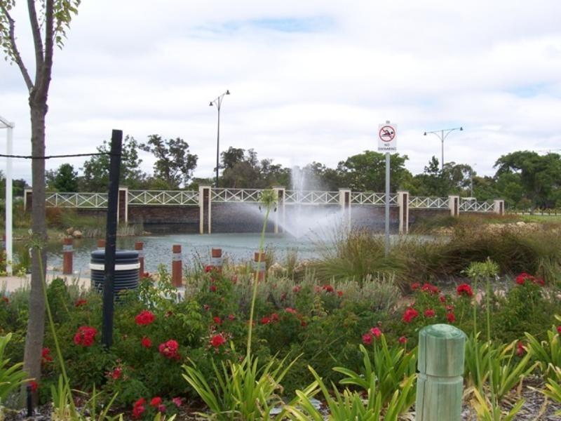 11 Cooeyup Close, Ravenswood WA 6208